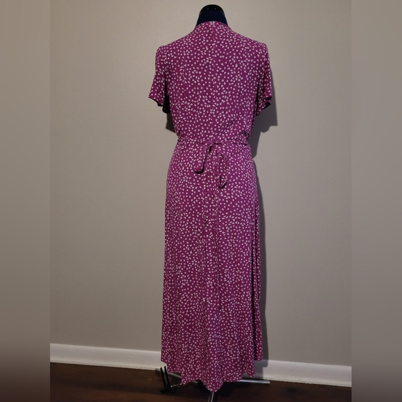 GAP - Long Floral Wrap Dress 🌸 - Picture 3 of 6